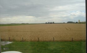 Panoramische landschappen van zeeland zijn indrukwekkend.